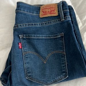 Levi 311 shaping skinny